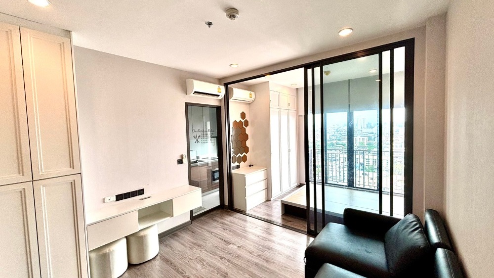 For RentCondoPinklao, Charansanitwong : Condo for rent Urbano Ratchawithi, a condo with a view of the Chao Phraya River, near MRT Sirindhorn