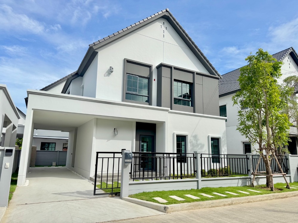 For SaleHouseBangna, Bearing, Lasalle : Single house for sale, Centro Bangna, next to Mega Bangna, Bang Phli District, Samut Prakan Province