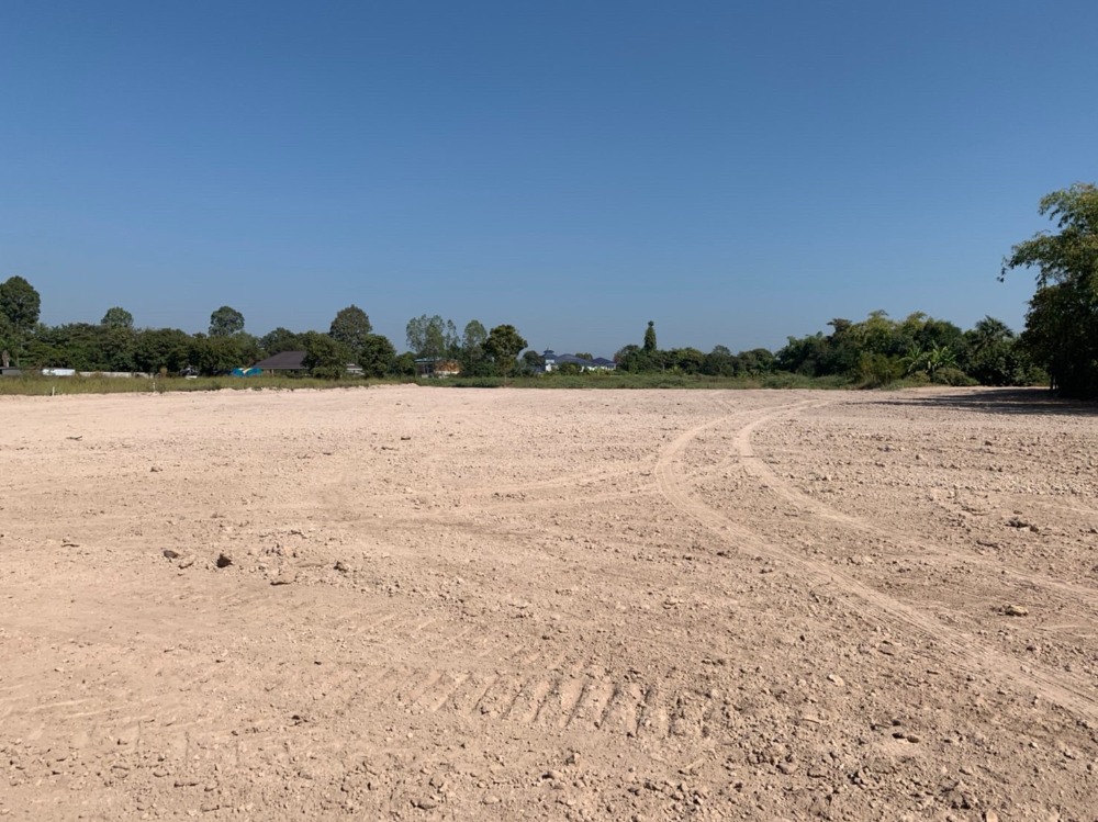 For SaleLandNakhon Nayok : Land for sale, already filled, next to a concrete road, in a community area, Ban Na District, Nakhon Nayok Province