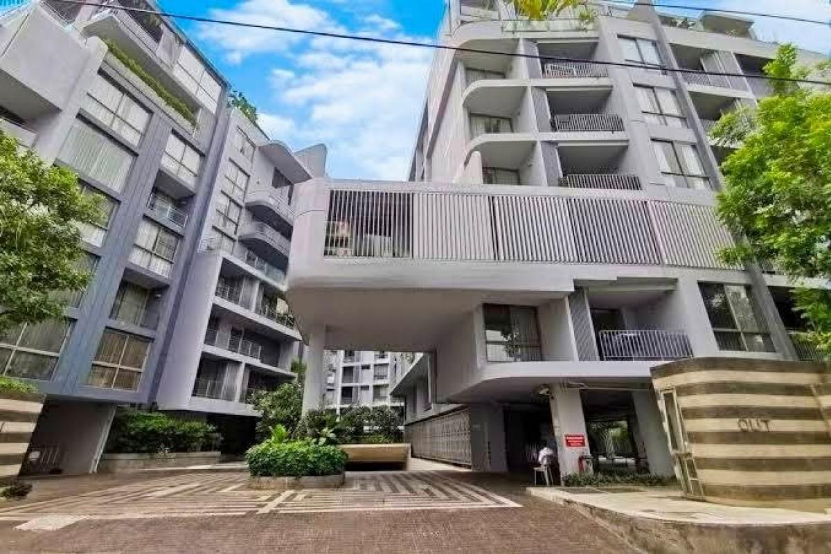 ให้เช่าคอนโดสุขุมวิท อโศก ทองหล่อ : PET FRIENDLY | 2BED 62.5SQ.M with BALCONY | DOWNTOWN 49 • BTS PHROM PHONG | RENT 50K