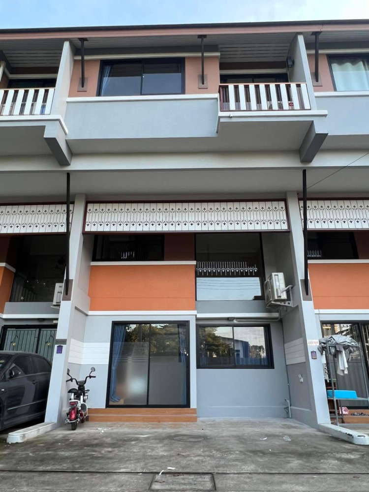 ให้เช่าบ้านเชียงใหม่ : #𝐑𝐄𝐍𝐓 :  Town Home 3 ชั้น | ใกล้เซ็นทรัลเฟสเพียง 4km.!!!