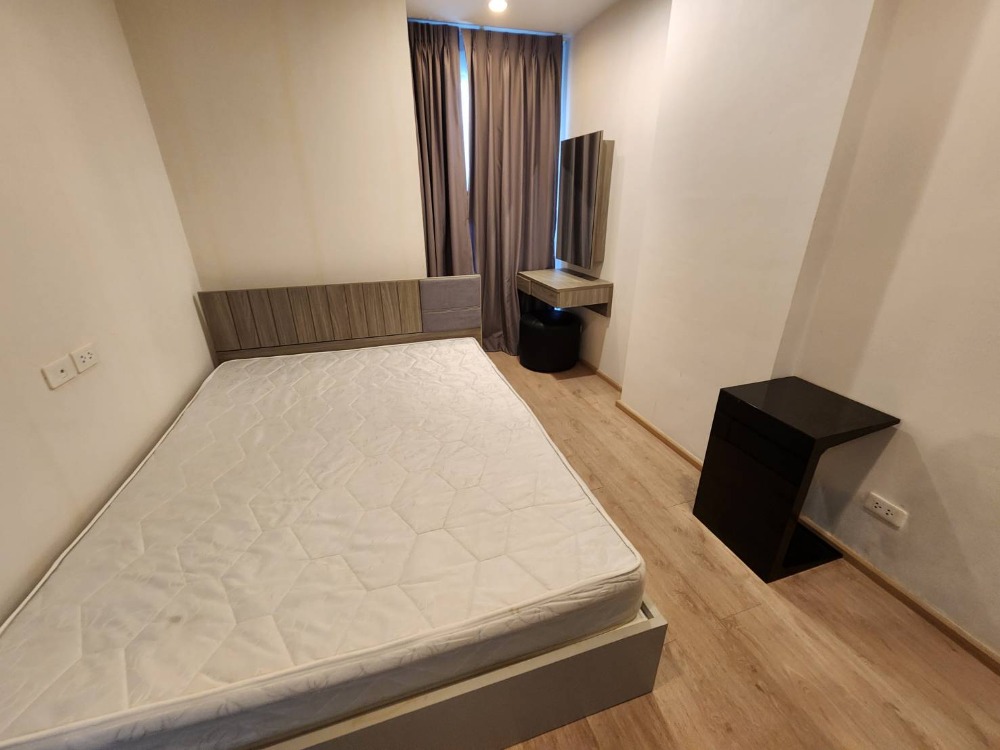 For RentCondoThaphra, Talat Phlu, Wutthakat : For rent, very cheap, Condo Ideo Sathorn Tha Phra (Ideo sathorn thapra), next to BTS Pho Nimit, 300 meters, with furniture + washing machine + room 31 sq m, only 10,000