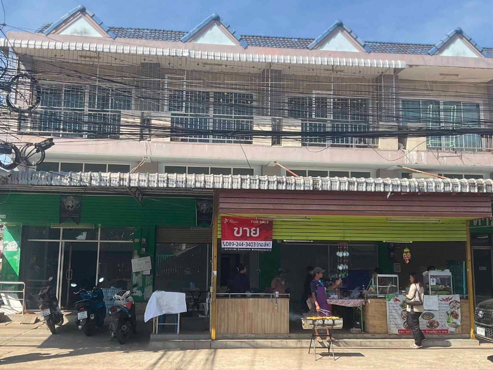 For SaleShophouseChanthaburi : Very cheap for sale!! 3-storey commercial building, prime location for trading, Mueang District, Chanthaburi Province, near Tha Chang Municipality, Lotus, Pok Klao Hospital