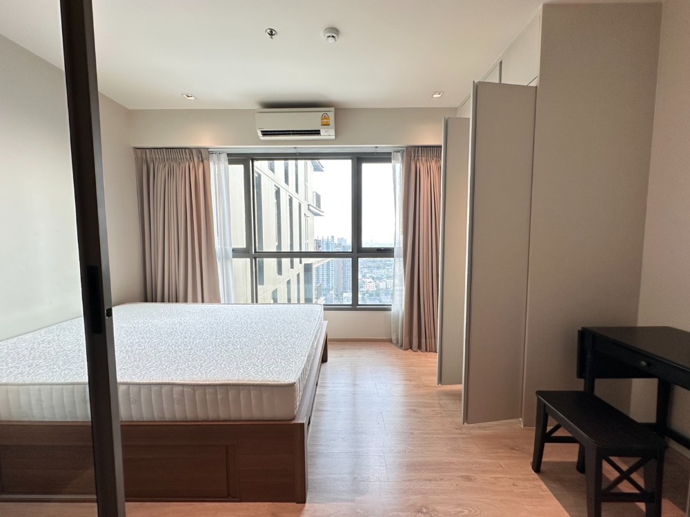 For RentCondoThaphra, Talat Phlu, Wutthakat : Beautiful view room, 32 sq m., call 093-264-5979, for rent 13,000 Wisdom Tha Phra, next to BTS Talat Phlu