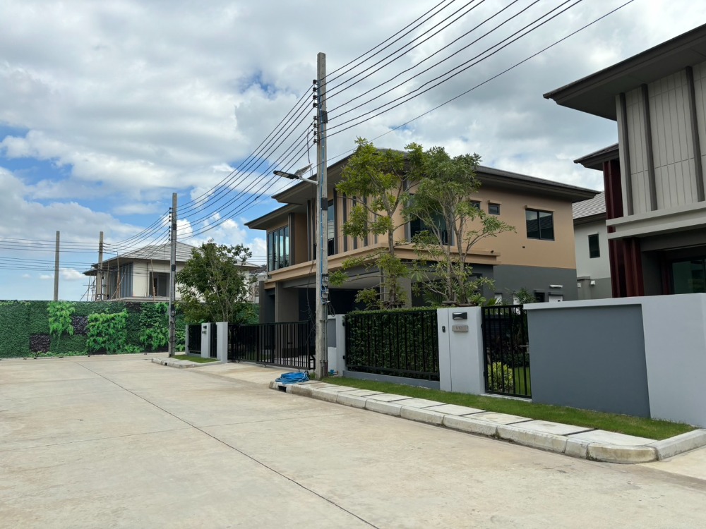 For SaleHouseRama 2, Bang Khun Thian : For sale: Resort-style detached house, Burasiri Rama 2 (4 bedrooms, 4 bathrooms, 3 parking spaces), 60.7 sq m, 11.9 million baht, transfer fee: half each