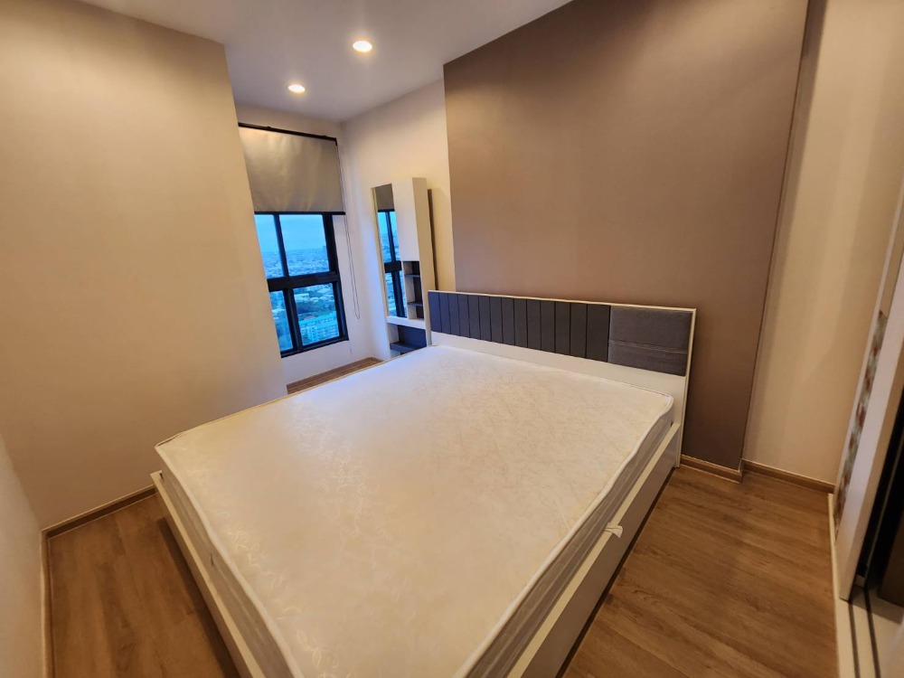 For RentCondoThaphra, Talat Phlu, Wutthakat : For rent, very cheap, Condo Ideo Sathorn Tha Phra (Ideo sathorn thapra), next to BTS Pho Nimit, 300 meters, with furniture + washing machine + room 31 sq m, only 10,000