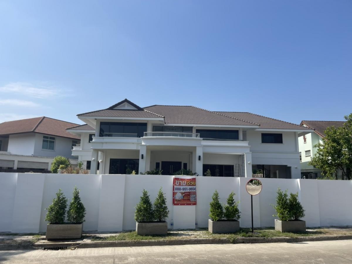 For SaleHousePhutthamonthon, Salaya : House for sale 4 bedrooms with land 376.7 sq.w., next to the lake, Chuan Chuen Park Ville Project, Kanchanaphisek Road