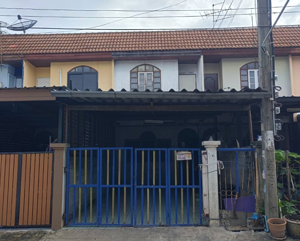 For SaleTownhouseNonthaburi, Bang Yai, Bangbuathong : Cheap sale, 2-storey townhouse, Buathong Land Village