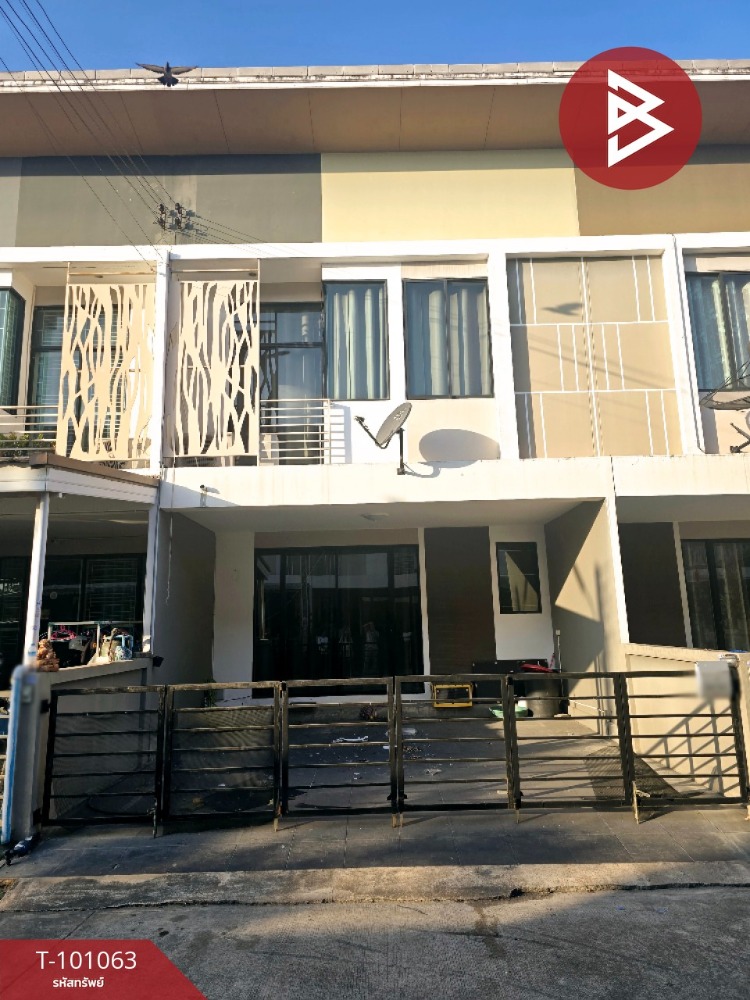 For SaleTownhousePattaya, Bangsaen, Chonburi : Townhouse for sale, The Trust Town Village, Bowin-Chonburi, Chonburi, ready to move in