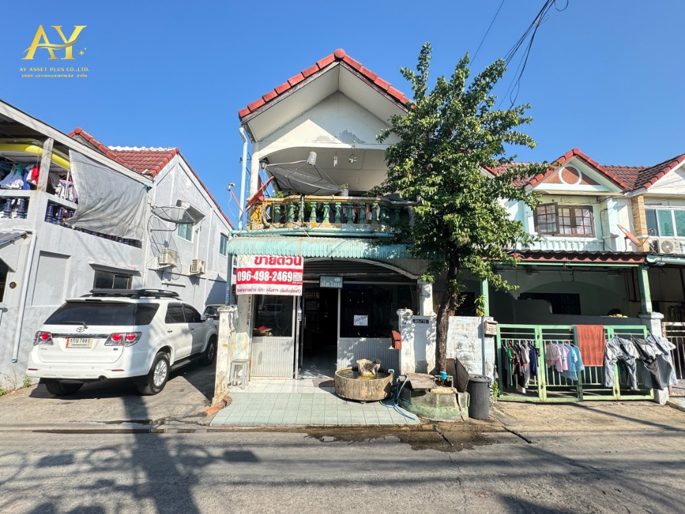 For SaleTownhouseNawamin, Ramindra : Townhouse for sale, Hathai Rat 33🚩 Romthip Village, end unit, fully extended 🏡 🔥Selling for only 1.39 million baht, free transfer🎉