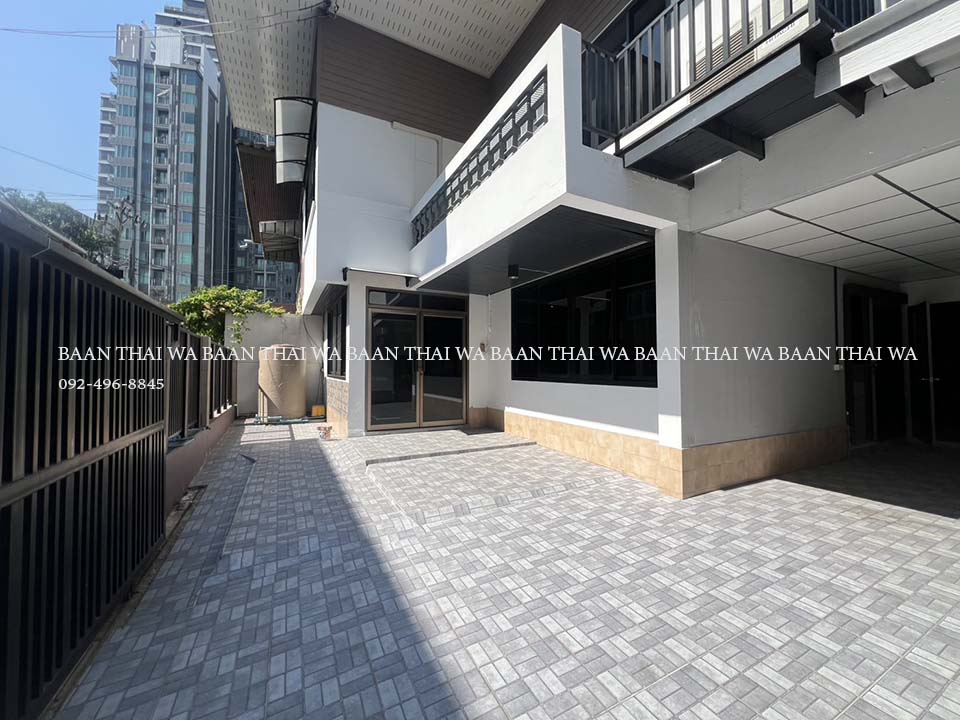 For RentHouseSukhumvit, Asoke, Thonglor : Single house (Fully fitted & Partly furnished) for rent