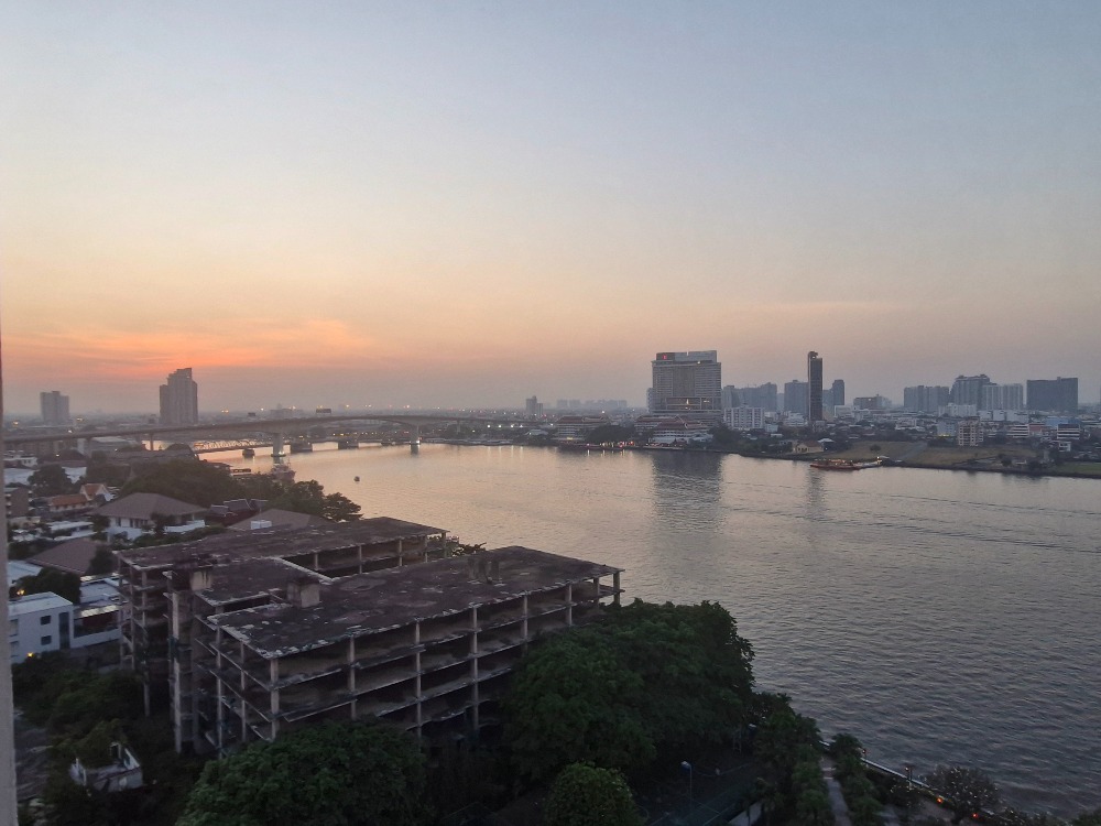 For RentCondoRama3 (Riverside),Satupadit : Urgent rent!! River Heaven 3 bedrooms, 100 sq m., fully furnished, river view from every angle, only 32,000 baht.