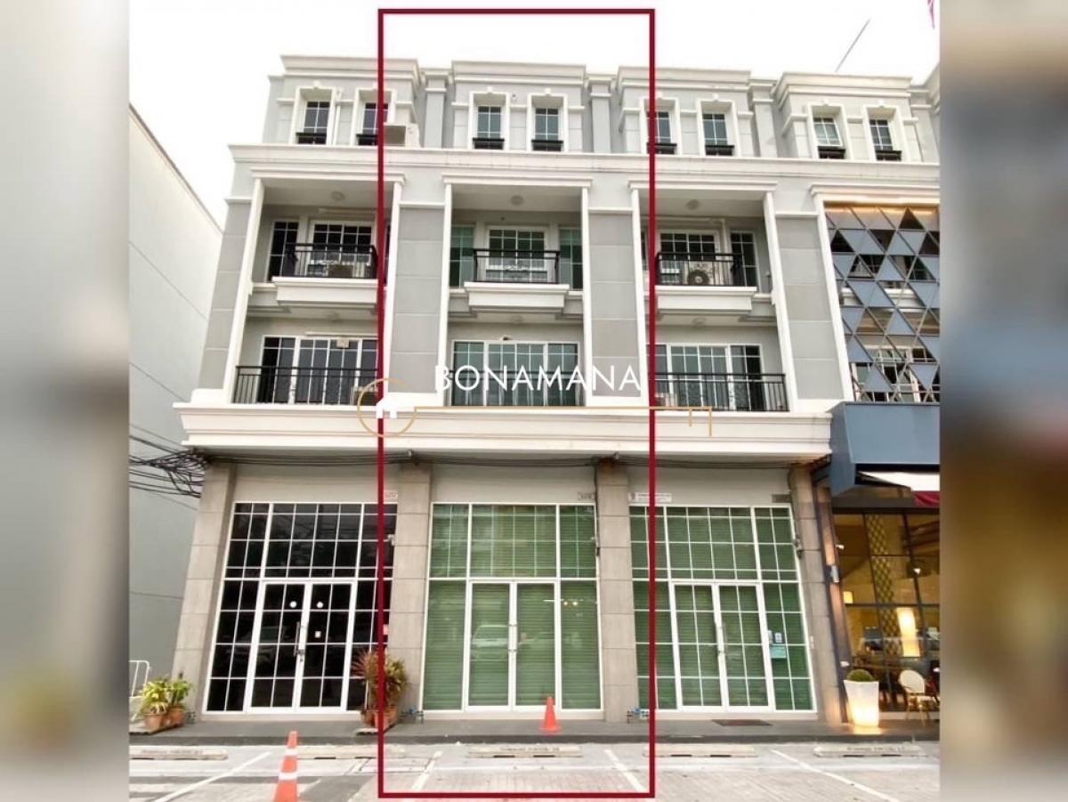 For RentHome OfficeOnnut, Udomsuk : Home Office Udomsuk Sukhumvit 103Common parking space for 160 cars