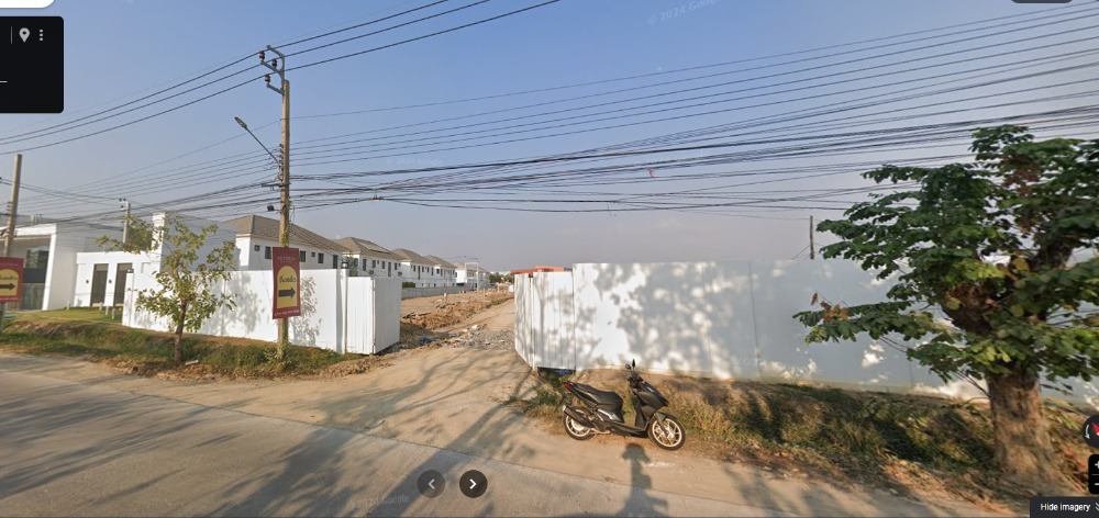 For SaleLandChaengwatana, Muangthong : Land for sale, filled in, 6-1-83.4 rai (2,583.4 square wa), next to Wat Saphan Sung Road, near Thai Chamber of Commerce Road, near the Pink Line electric train.