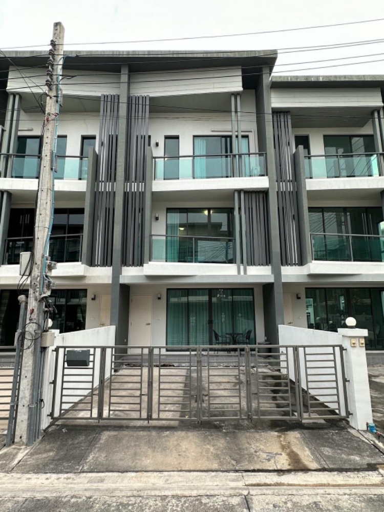 For RentTownhousePinklao, Charansanitwong : Townhouse for rent, Cherkun Ratchapruek-Suan Phak, beautiful new house, near The Crystal Ratchapruek