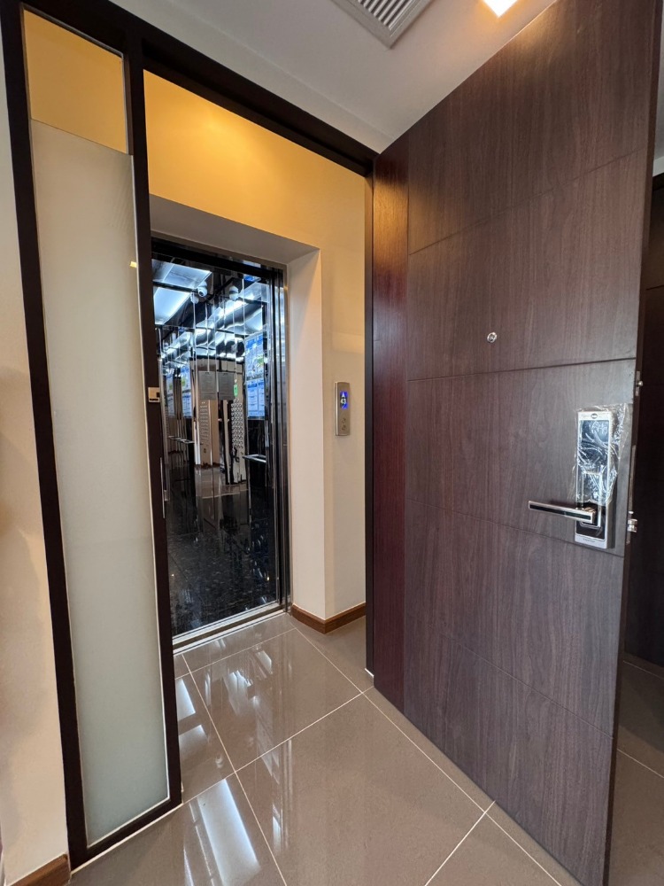 For SaleCondoRatchathewi,Phayathai : (Agents welcome) Beautiful new room, private lift, special price, good view, bring your bags and move in immediately!! Wish Signature Midtown Siam Condo, near BTS Ratchathewi, only 350 m. and MRT Orange Line 0 m. in front of the future project.