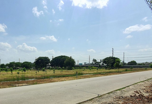 For SaleLandNakhon Pathom : Land for sale, Phutthamonthon Sai 5, area 99 square wah, near Mahidol University, good location, suitable for building a house.