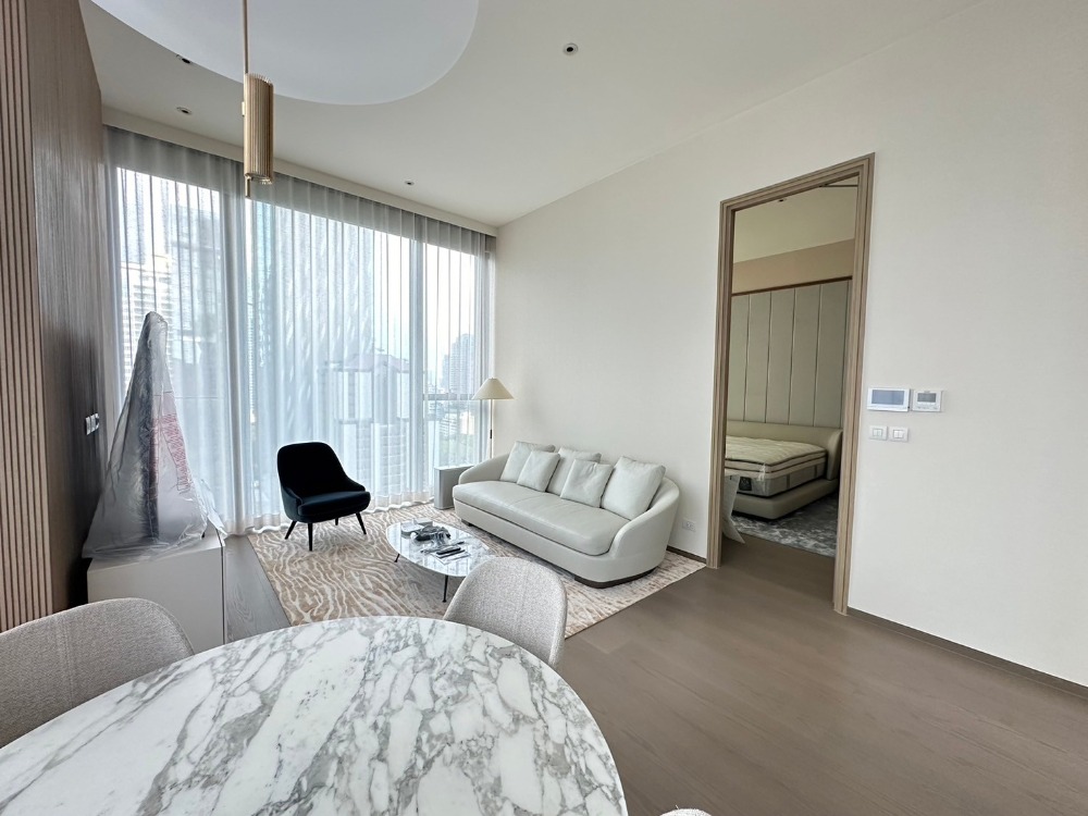 ให้เช่าคอนโดวิทยุ ชิดลม หลังสวน : Scope Langsuan Pet Friendly 1 Bedroom (85 Sq.m.)