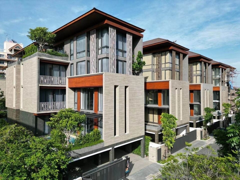 ขายบ้านสาทร นราธิวาส : LTHC11520 – House FOR SALE at Anina Villa Sathorn-Yenakart Size 60 sq.w. 530 sqm. 4 beds 6 baths Near BTS Khlong Toei ONLY 68 MB