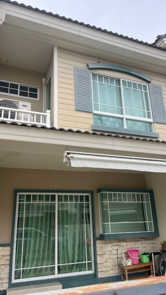 For RentTownhouseSamut Prakan,Samrong : For rent, 2-storey townhouse, behind Mega Bangna🔥🔥 🐶🐱You can keep your dog or cat🐶🐱 🏡 Indy Bangna Km.7 (2) Indy Bangna Km.7 (2) 🏡 #NearMegaBangna . #Details - 2 bedrooms, 3 bathrooms - Area 18 sq m. **Small pets allowed