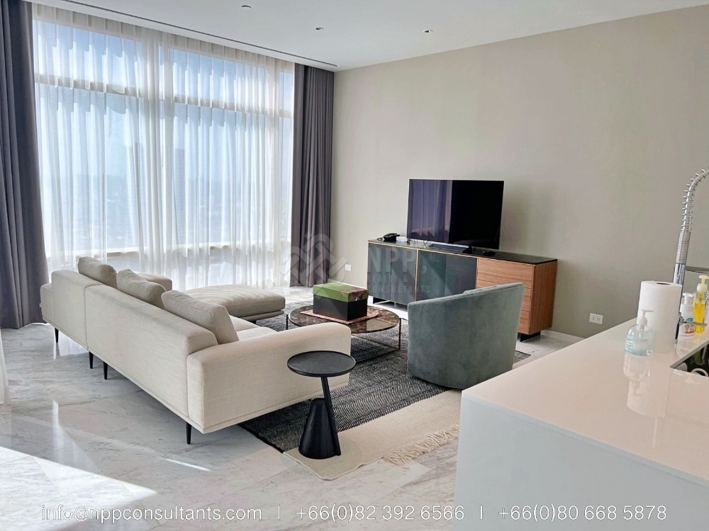 For SaleCondoSathorn, Narathiwat : 2 Bedrooms For Sale at Four Seasons