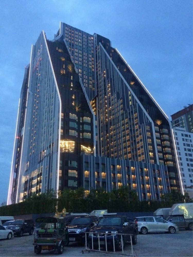 For SaleCondoSiam Paragon ,Chulalongkorn,Samyan : Urgent sale! Condo Ideo Q Chula-Samyan Studio 21.60 sq m., high floor (15+), price 4.7 million, with long-term tenants, ready to close, negotiable price!