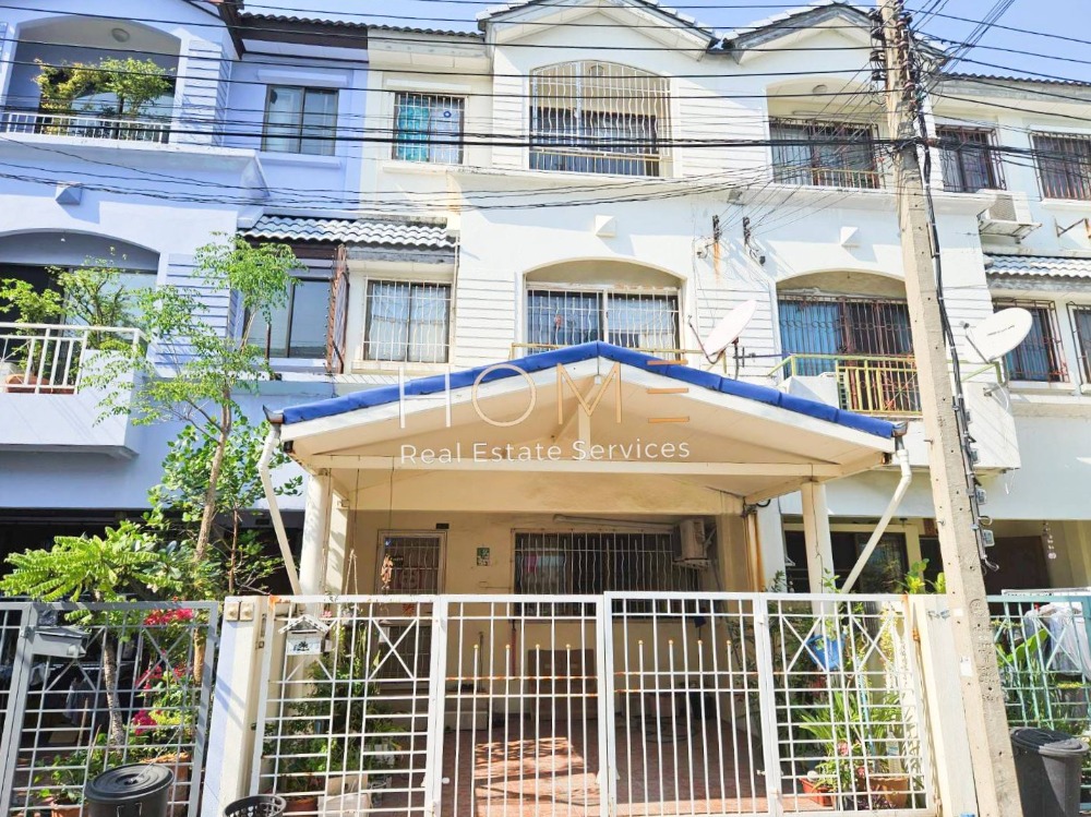 For SaleTownhousePattanakan, Srinakarin : Baan Klang Muang Rama 9 Soi 43 / 3 Bedrooms (SALE) JANG049