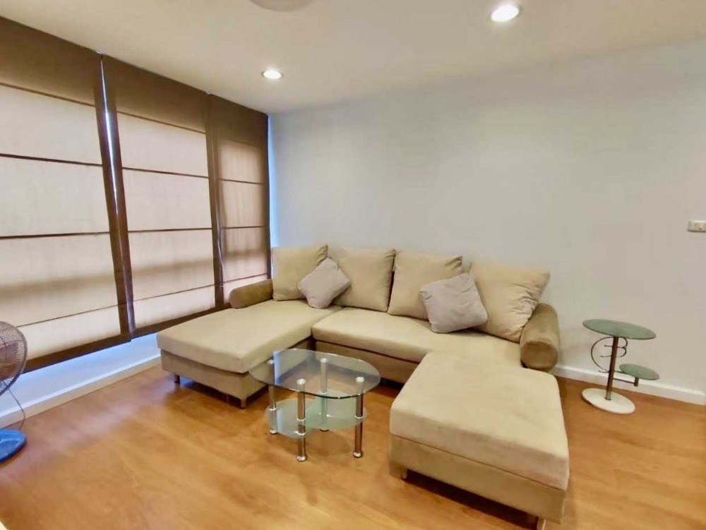 For SaleCondoRatchadapisek, Huaikwang, Suttisan : Condo for sale One Ratchada-Ladprao 62 sq m. near MRT Ratchada