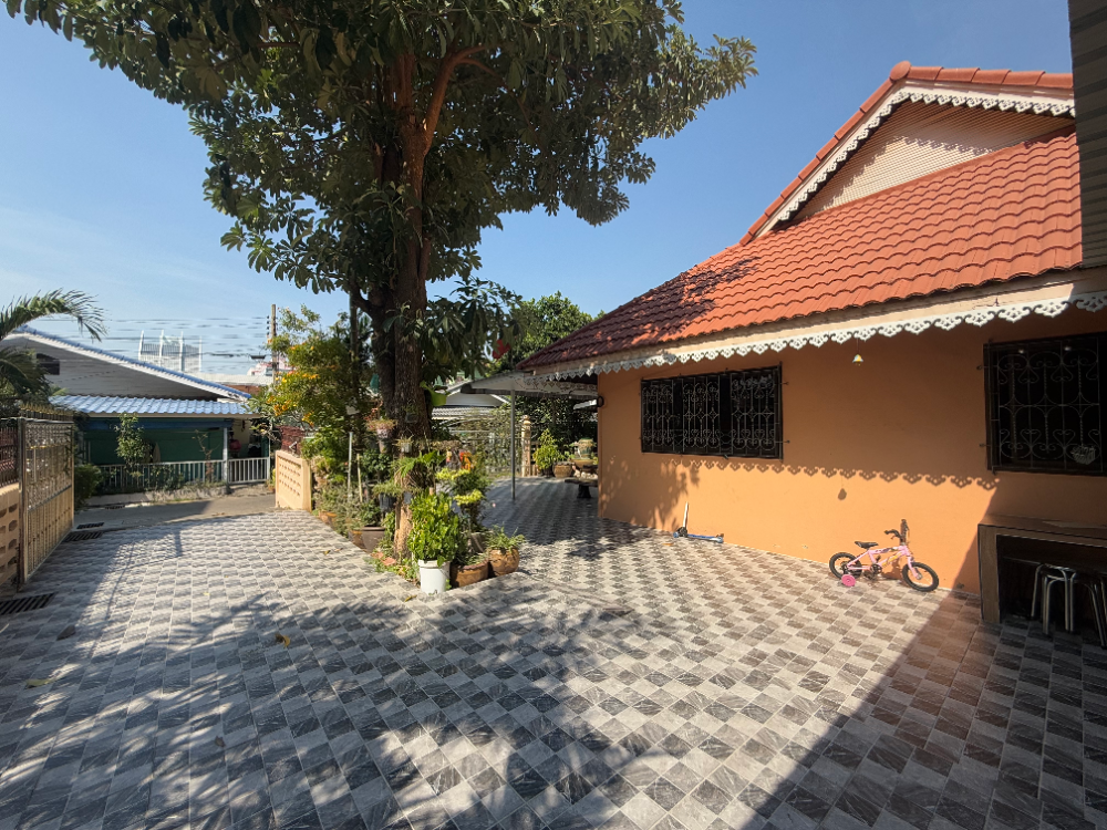 For SaleHouseRatchadapisek, Huaikwang, Suttisan : House Soi Permsin / 3 Bedrooms (SALE) NUB716