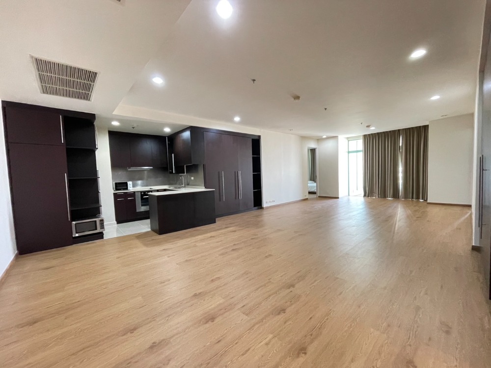 ขายคอนโดสาทร นราธิวาส : 2beds 3baths river view on hight floor for sale