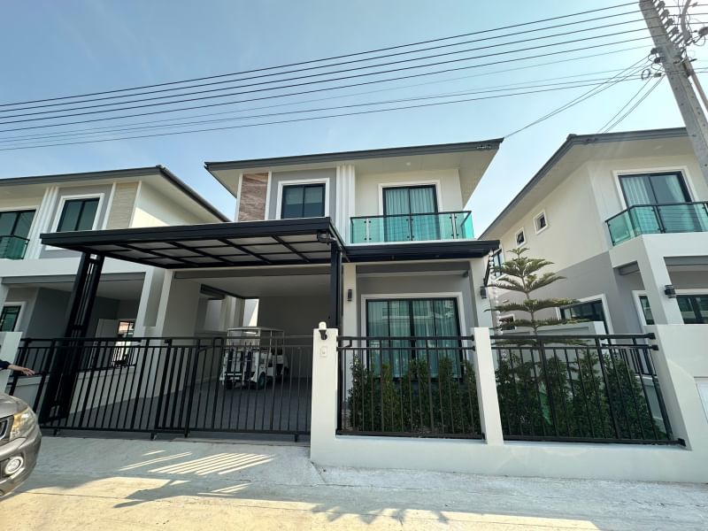 For SaleHousePattaya, Bangsaen, Chonburi : The Grand 9 starts at only 4.74 million baht.