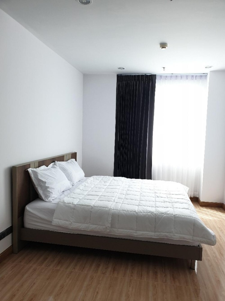 For RentCondoRama9, Petchburi, RCA : For rent Supalai Wellington, beautifully decorated room, spacious, clean, good quality furniture, rooms go quickly, hurry and contact to negotiate the price.