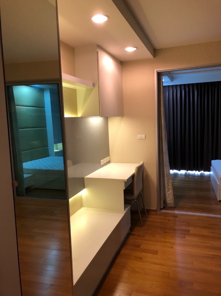 For RentCondoLadprao, Central Ladprao : RENT! Abstracts Phahonyotin Park, convenient transportation, near the BTS, fully furnished, ready to move in immediately, make an appointment to view the room now.