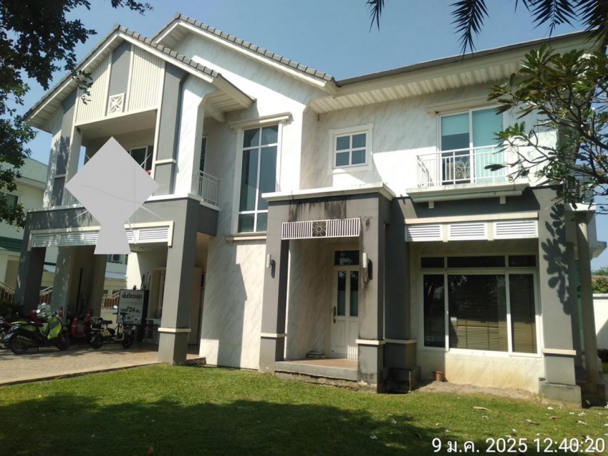 For SaleHouseMin Buri, Romklao : 2-storey detached house for sale, Phase 1 Perfect Place Village, Ramkhamhaeng 164, area 179 square meters. 235 square meters, 3 bedrooms, 3 bathrooms The ground floor has a maid's room.