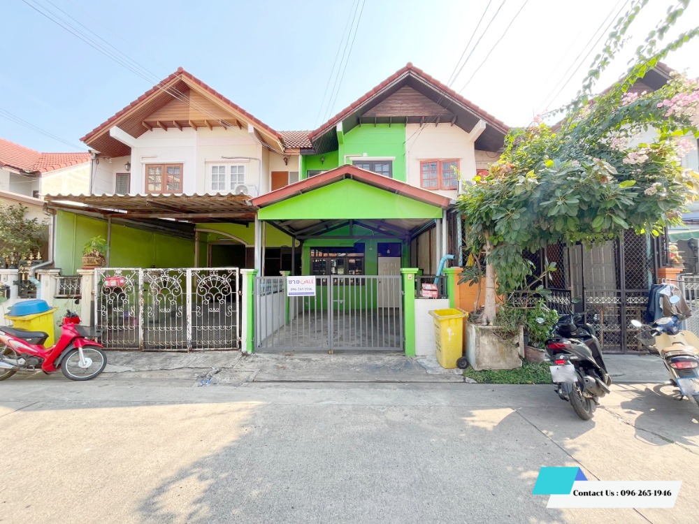 For SaleTownhouseNonthaburi, Bang Yai, Bangbuathong : House for sale in Tha It area / Rim Suan housing project, cheap price