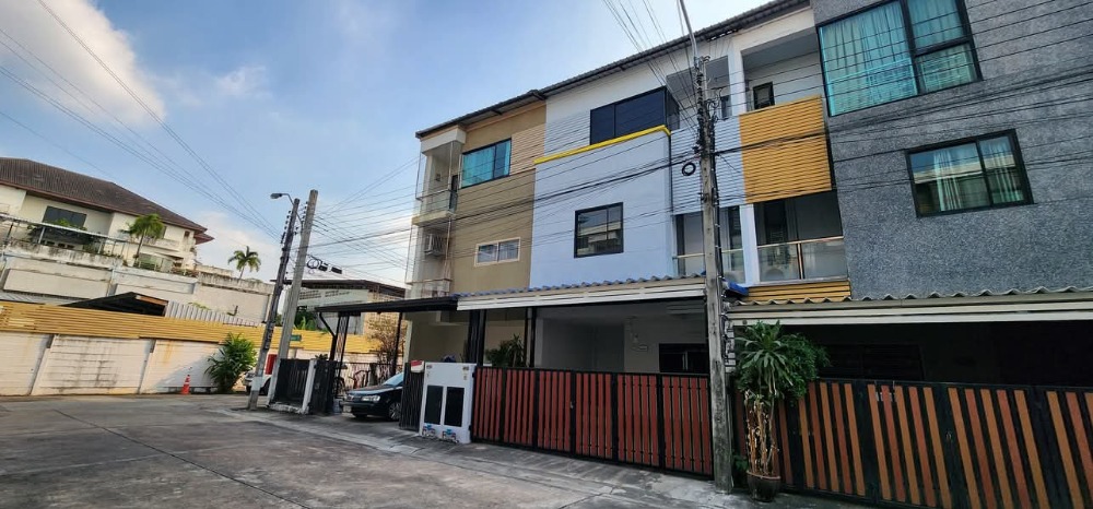 For RentTownhouseSamut Prakan,Samrong : 💥For rent 30,000 baht, 3-storey home office, project: Sarin Wiz Village, Sukhumvit 107, Bearing, near BTS Bearing Station, only 2 km.