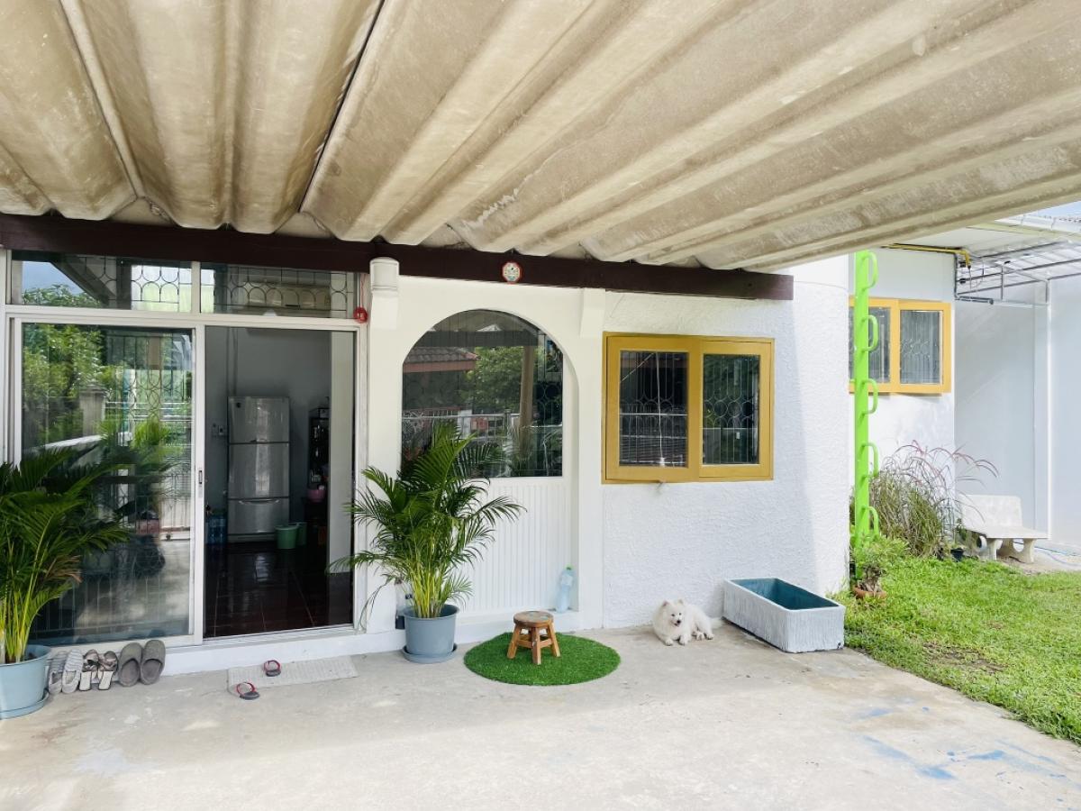 For RentHouseRattanathibet, Sanambinna : 🏡Single house for rent, office, located in the city center, prime location next to the BTS, Soi Tiwanon 52, resort style 🏠 Single house, walk to the BTS