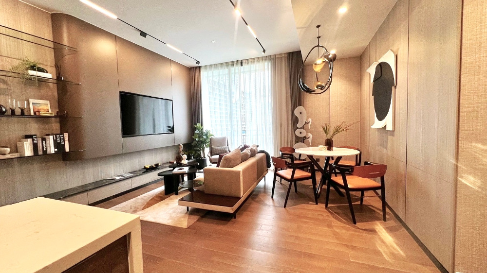 ให้เช่าคอนโดวิทยุ ชิดลม หลังสวน : Muniq Langsuan: 86.01 sqm. 2bed 2bath 150,000/mth. Am: 0656199198