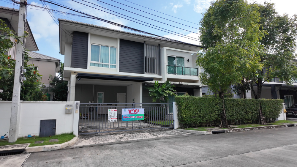 For SaleHouseChaengwatana, Muangthong : Cheapest sale, beautiful house, ready to move in, main road in front of the project, largest size in the project, 4 bedrooms, 3 bathrooms