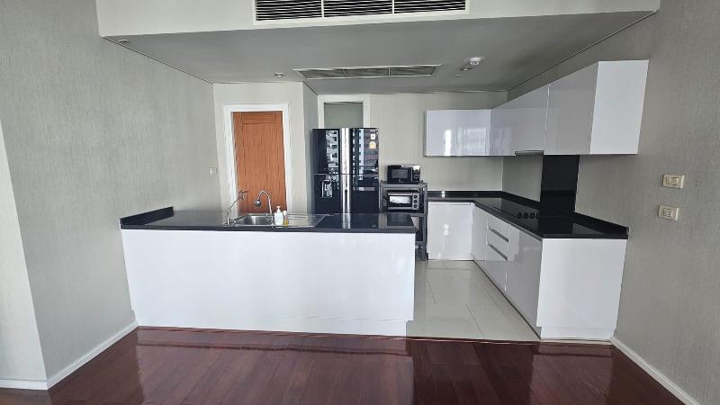 For RentCondoSukhumvit, Asoke, Thonglor : Condo For Rent Wind Sukhumvit 23 3 Bedroom 3 Bathroom 129 sqm