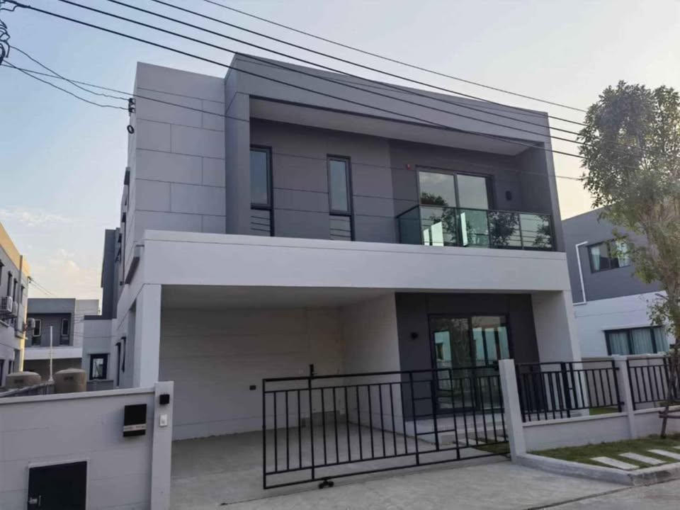 For RentHouseBangna, Bearing, Lasalle : Single house for rent, Centro Bangna (Centro Bangna), size 55 sq m, ready to move in, near Mega Bangna 🟥@rdsluxury