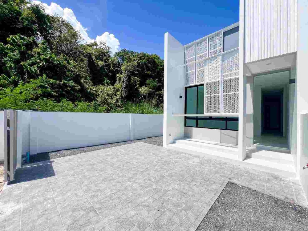 For SaleTownhousePhuket : Single-storey townhouse, Soi Samnak Song, Kuku, Phuket Town