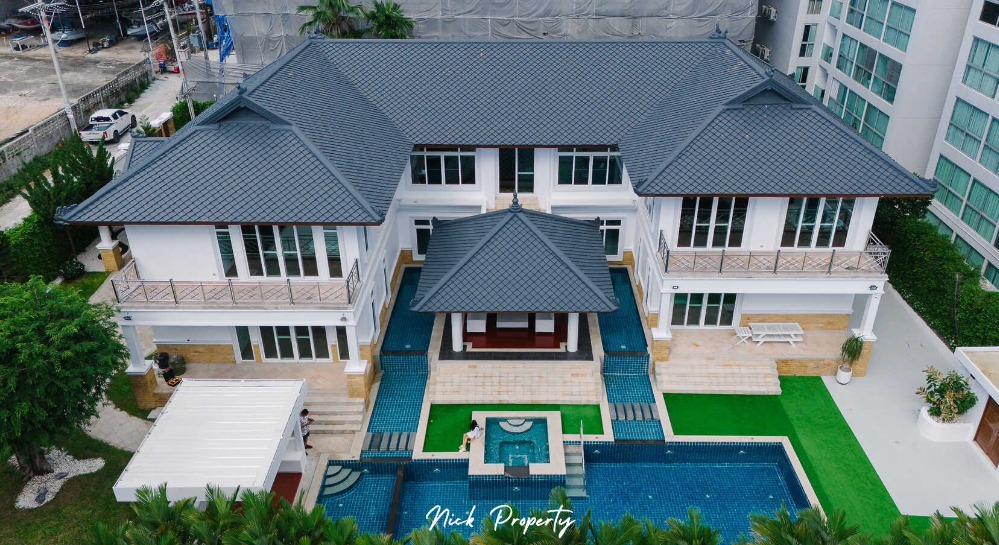 For SaleHousePattaya, Bangsaen, Chonburi : LUXURY HOUSE Pool Villa Pattaya - Large single house with swimming pool, close to the beach, almost one rai of land, prime location, Khao Phra Tamnak, Pattaya