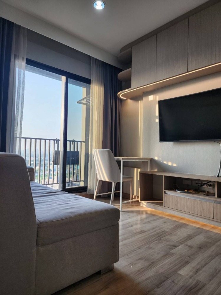 For RentCondoBangna, Bearing, Lasalle : Condo for rent Niche Mono Sukhumvit Bearing, near BTS, only 300 meters, 1 bedroom, 1 bathroom, ready to move in, furniture + electrical appliances, price 13,000 baht / month