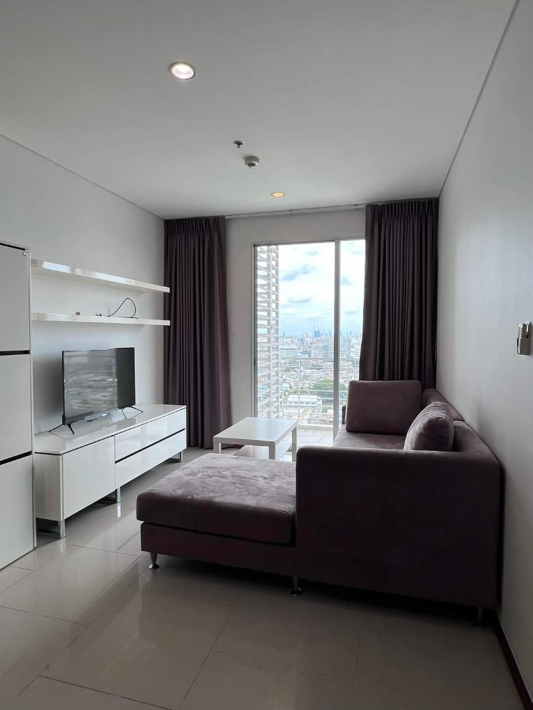 For RentCondoWongwianyai, Charoennakor : OMG1451  < Available 26-Jan-25 >  Large 1 Bedroom unit for RENT @ [ Villa Sathorn ]