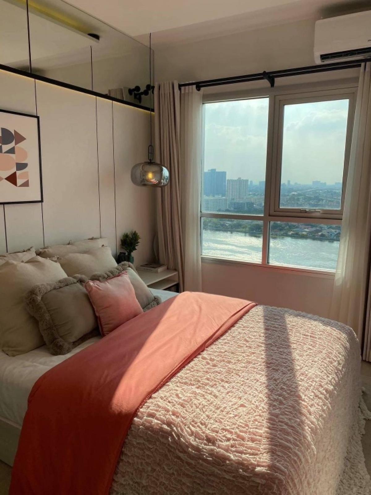 For SaleCondoBang Sue, Wong Sawang, Tao Pun : Selling Chapter One Shine Bangpo  Chapter One Shine Bangpo  Chao Phraya River curve view  2 bedrooms, 2 bathrooms  26th floor, river view in every room  Area 56.57 sq m