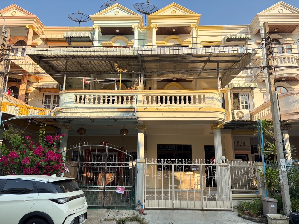 For RentTownhouseEakachai, Bang Bon : Townhouse for rent, 3 floors, Dawkanong Place Village, 4 bedrooms, 3 bathrooms, Soi Chom Thong 4, Chom Thong Road, Bang Kho, ready to move in