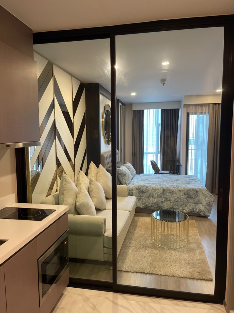 For SaleCondoSukhumvit, Asoke, Thonglor : Beautiful room like a 5-star hotel!! Urgent sale, Studio 30 sq m, best price in the building, including decorations