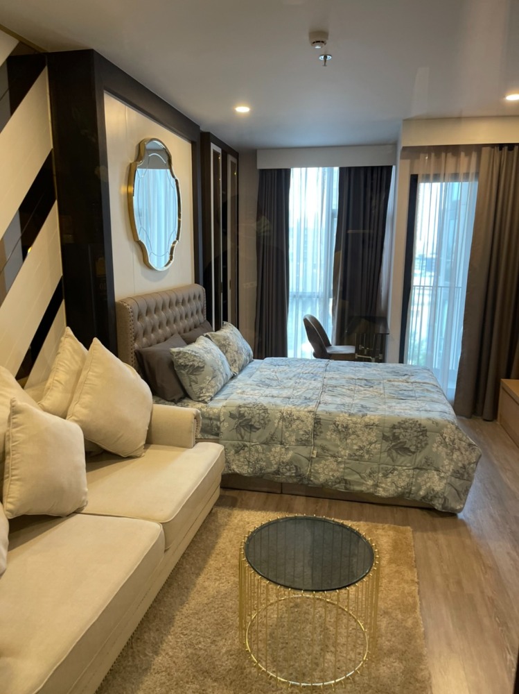 For SaleCondoSukhumvit, Asoke, Thonglor : For sale with tenant, beautiful room, 5-star hotel level!! Urgent sale, Studio 30 sq m, best price in the building, including decorations