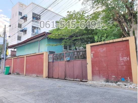 For SaleHouseLadprao, Central Ladprao : House for sale, Soi Lat Phrao 25, size 104 sq m, good location, suitable for home office and residence.